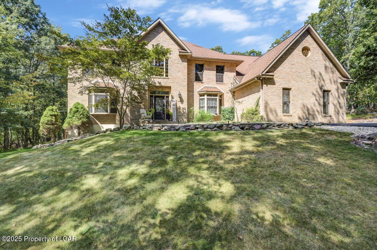 Mountain Top, Pennsylvania, 18707, United States, 4 Bedrooms Bedrooms, ,5 BathroomsBathrooms,Residential,For Sale,1944925