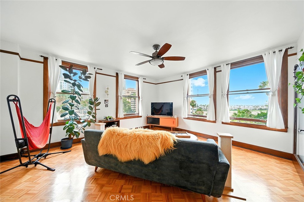 Long Beach, California, 90802, United States, 1 Bedroom Bedrooms, ,1 BathroomBathrooms,Residential,For Sale,1903357