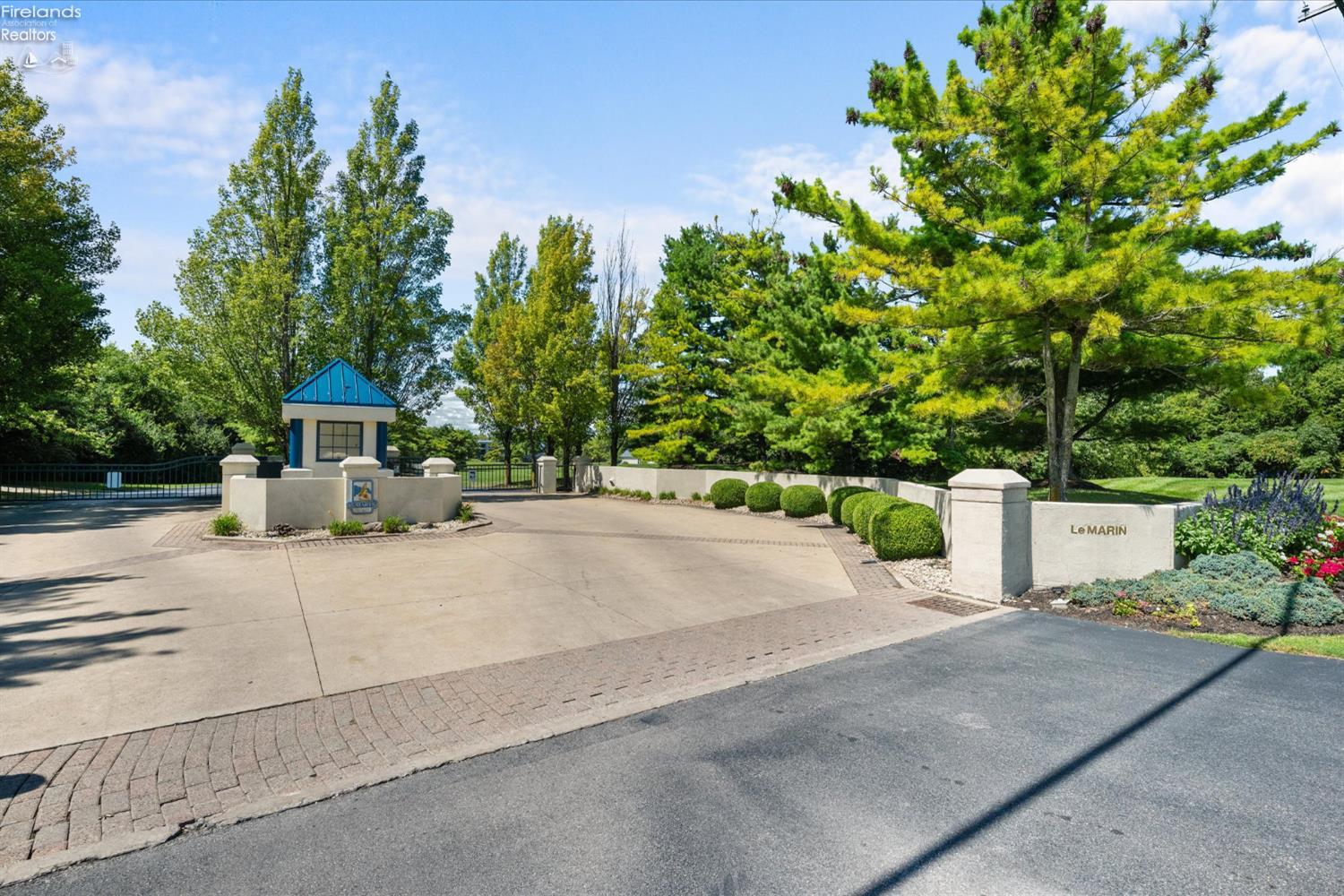 Port Clinton, Ohio, 43452, United States, 2 Bedrooms Bedrooms, ,3 BathroomsBathrooms,Residential,For Sale,1982032