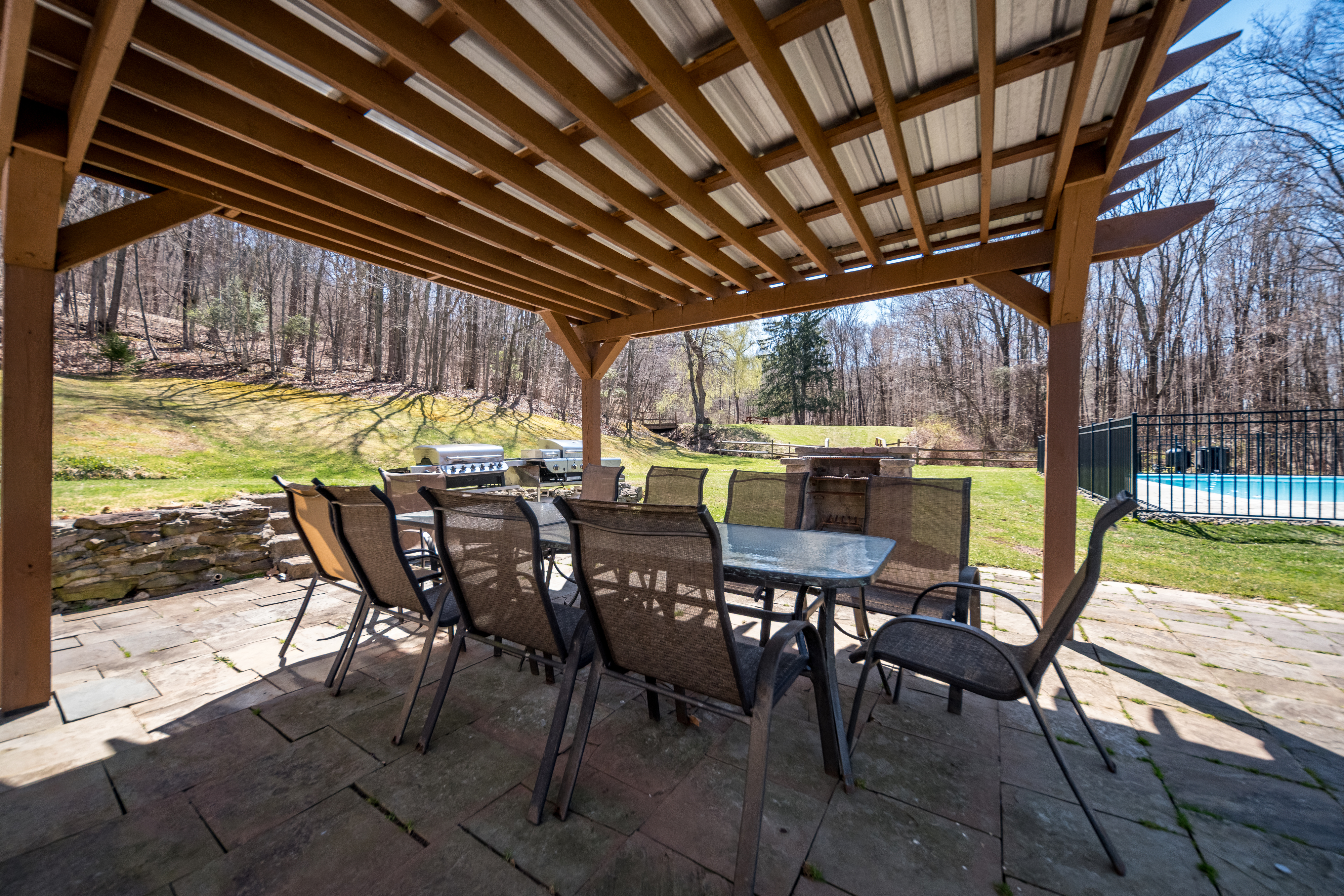  408-r Stage Coach Road - 物件實景