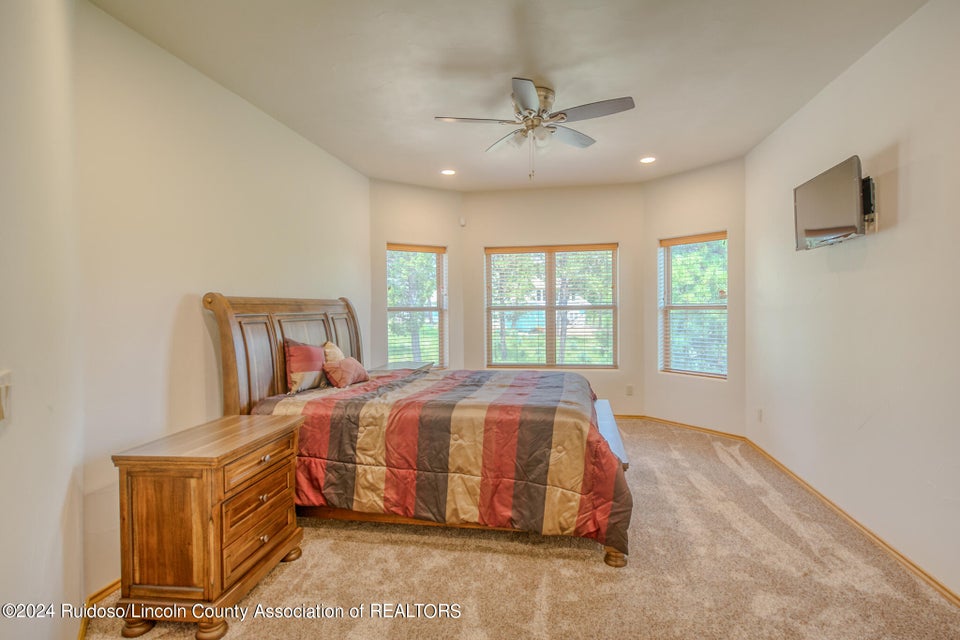 Ruidoso, New Mexico, 88345, United States, 4 Bedrooms Bedrooms, ,4 BathroomsBathrooms,Residential,For Sale,1921687