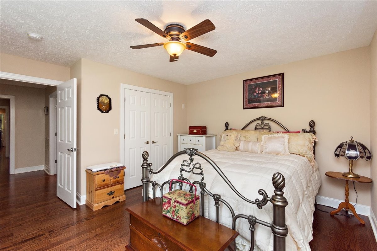 Bell Buckle, Tennessee, 37020, United States, 3 Bedrooms Bedrooms, ,3 BathroomsBathrooms,Residential,For Sale,1898483