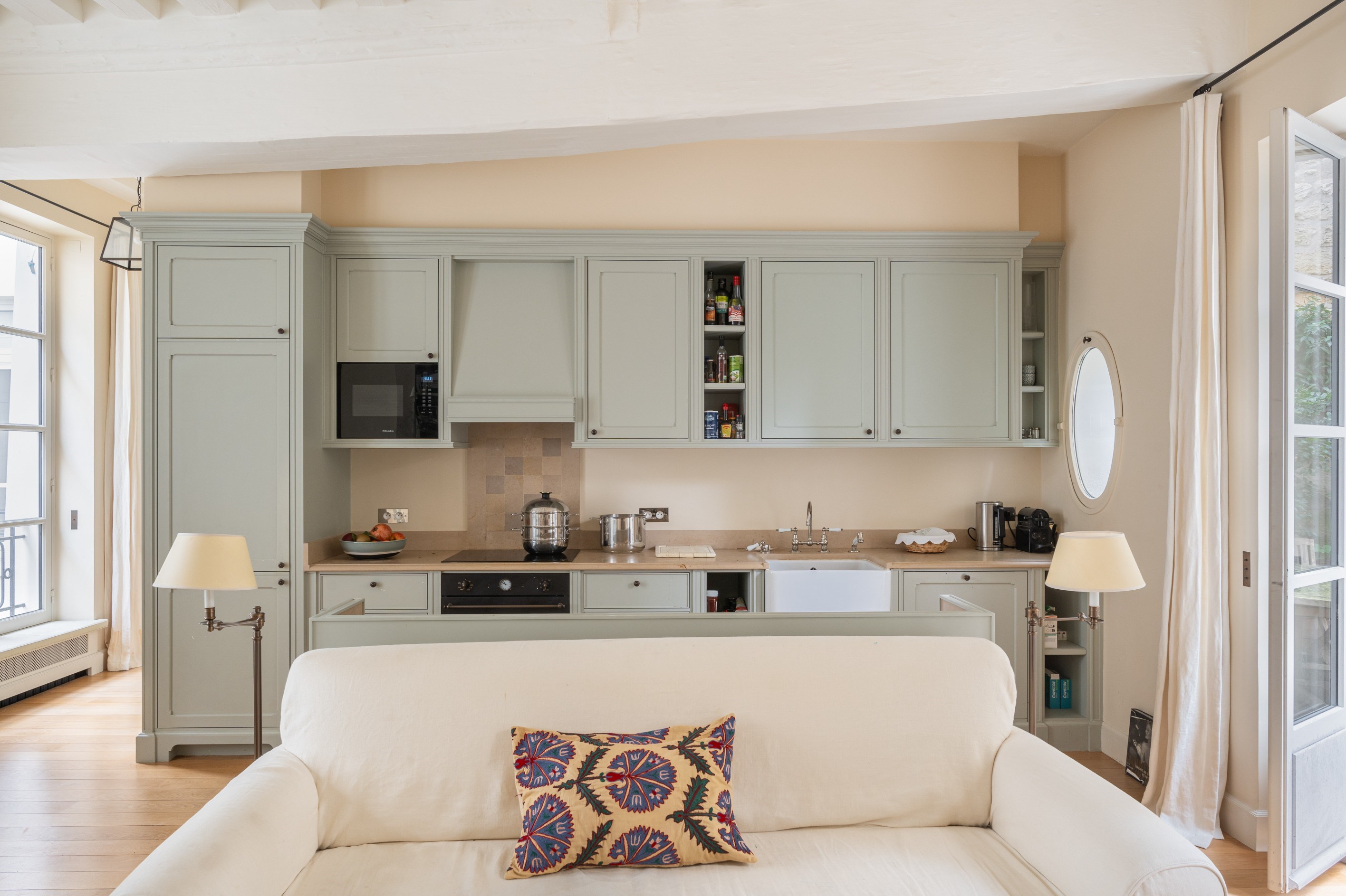  Elegant, fully renovated apartment with a spacious landscaped terrace - 物件實景