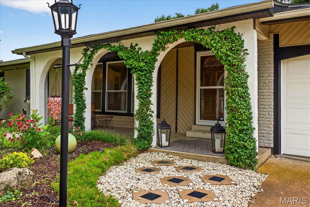 Manchester, Missouri, 63021, United States, 4 Bedrooms Bedrooms, ,4 BathroomsBathrooms,Residential,For Sale,1932295