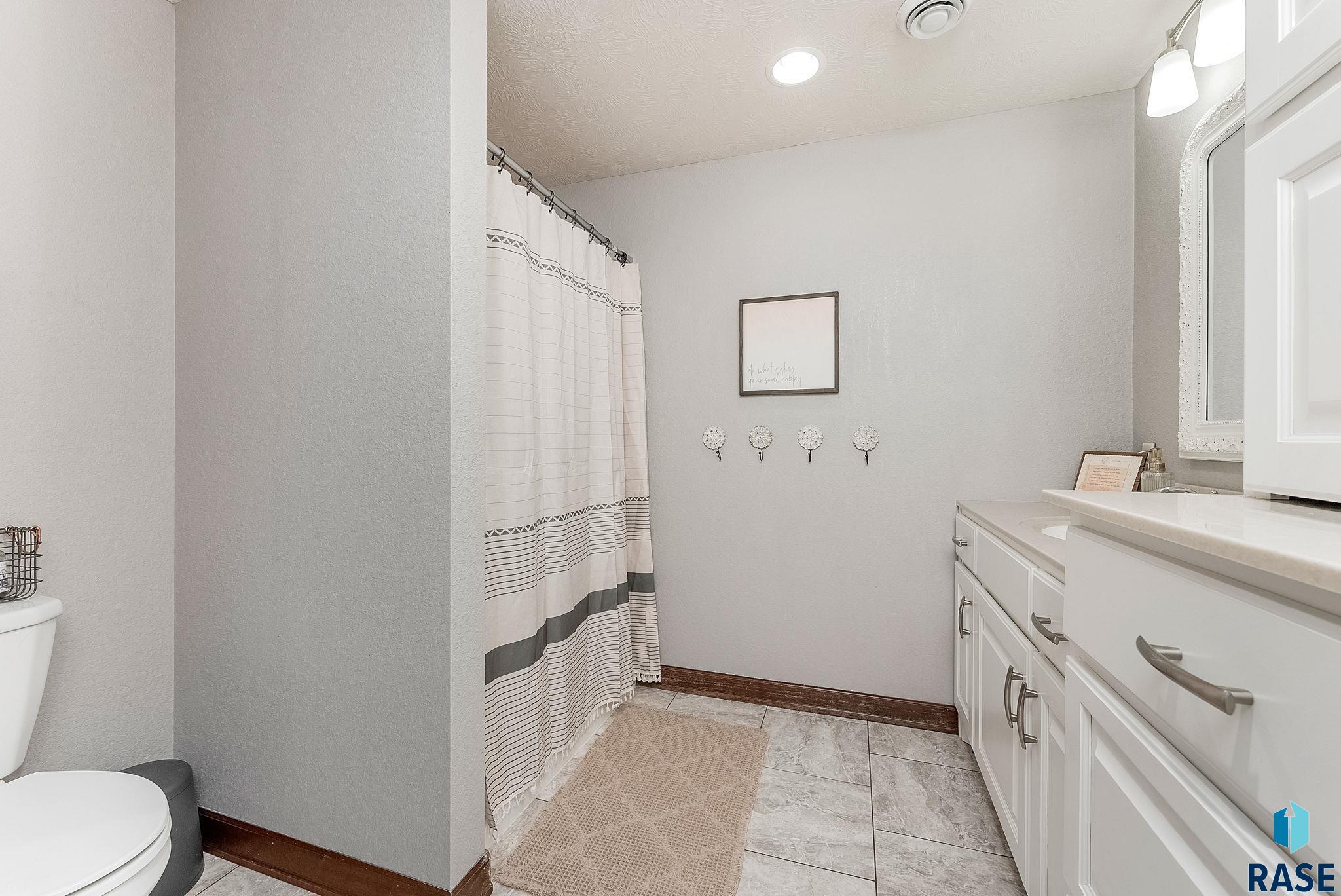 Lester, Iowa, 51242, United States, 4 Bedrooms Bedrooms, ,5 BathroomsBathrooms,Residential,For Sale,1926718