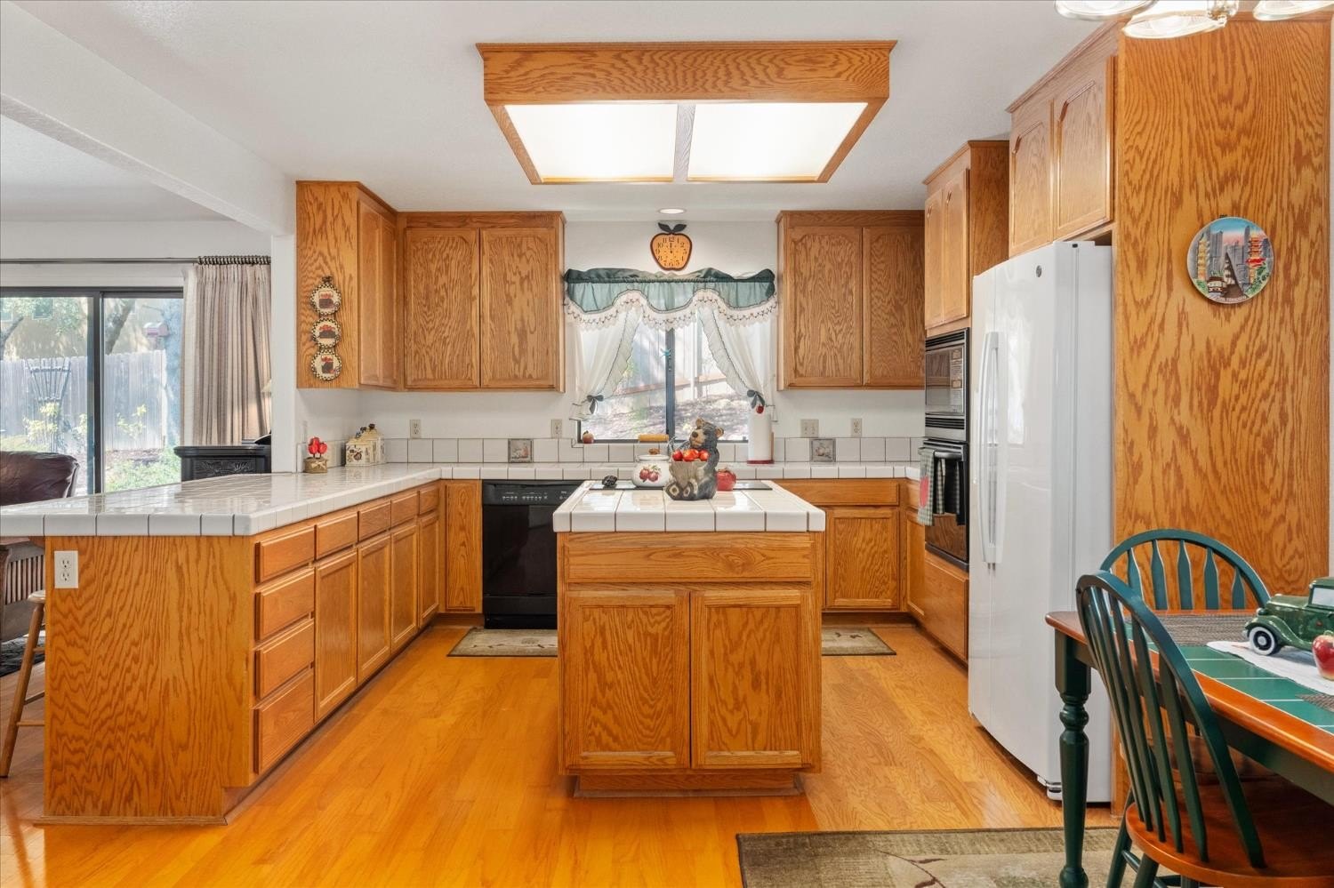 Angels Camp, California, 95222, United States, 3 Bedrooms Bedrooms, ,2 BathroomsBathrooms,Residential,For Sale,1881530