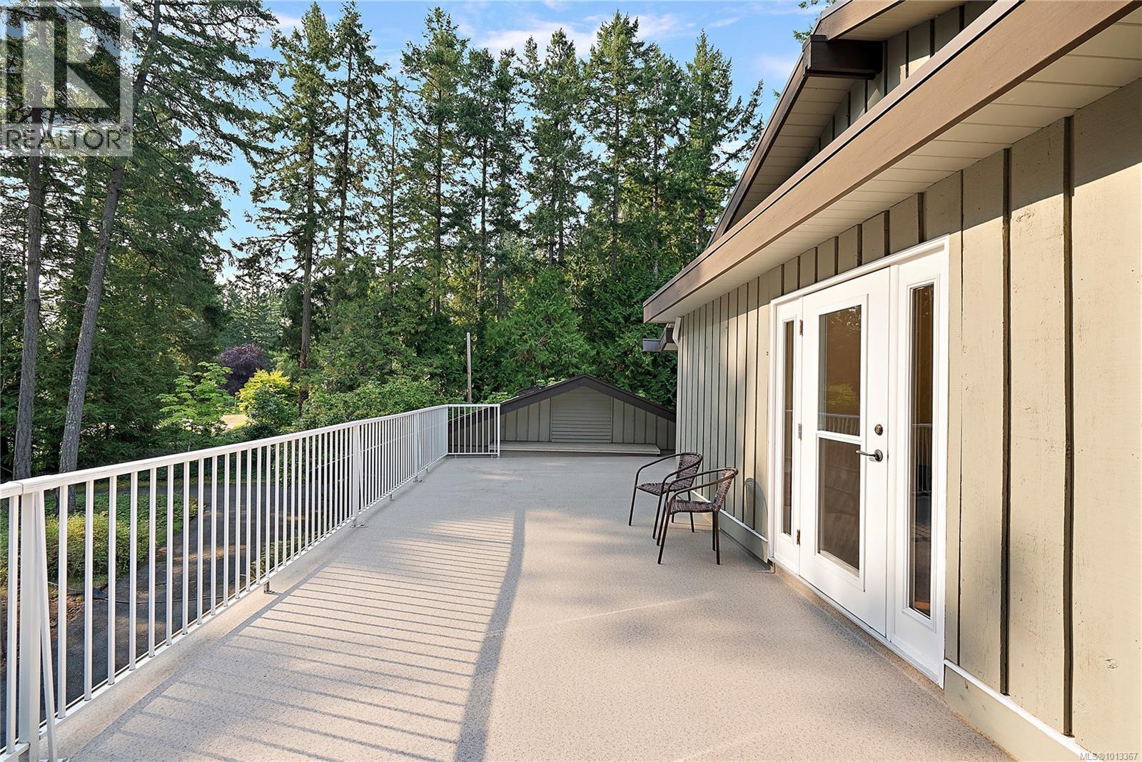 NORTH SAANICH, British Columbia, V8L 5L5, CA, 5 Bedrooms Bedrooms, ,4 BathroomsBathrooms,Residential,For Sale,1946996