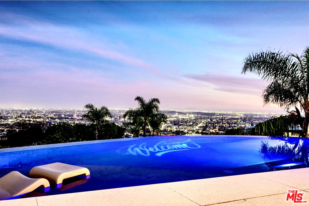 Los Angeles, California, 90069, United States, 3 Bedrooms Bedrooms, ,6 BathroomsBathrooms,Residential,For Sale,1731707
