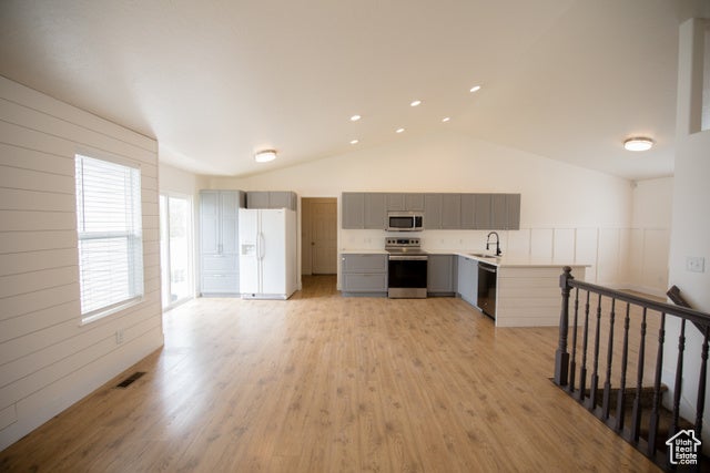 Provo, Utah, 84601, United States, 5 Bedrooms Bedrooms, ,3 BathroomsBathrooms,Residential,For Sale,1975017