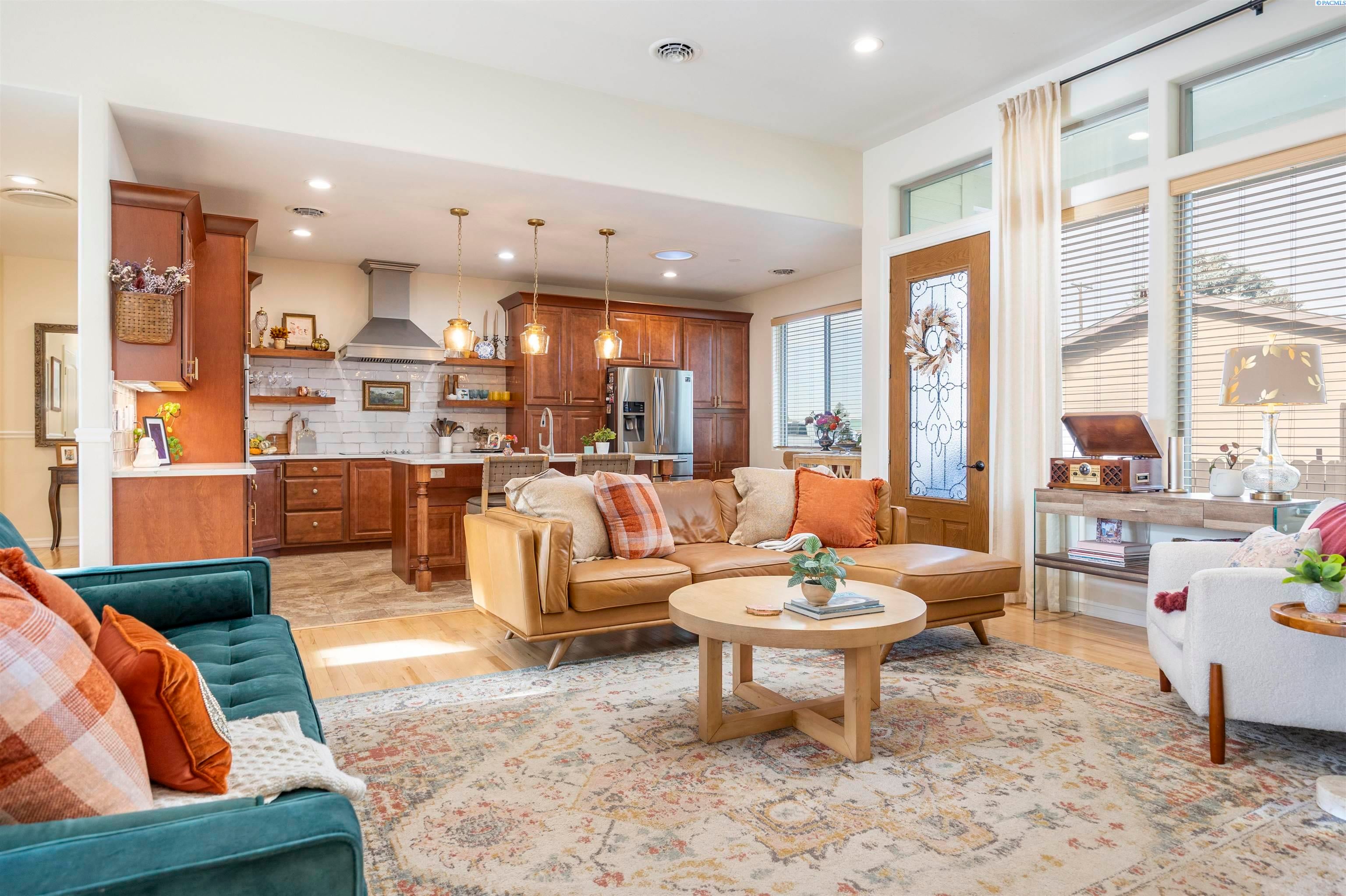 Pasco, Washington, 99301, United States, 3 Bedrooms Bedrooms, ,3 BathroomsBathrooms,Residential,For Sale,1981620