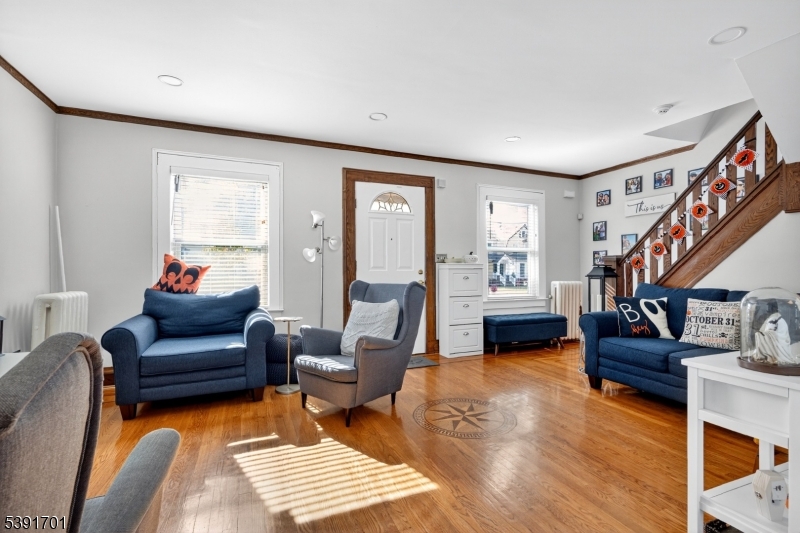 Roselle Park Boro, New Jersey, 07204, United States, 4 Bedrooms Bedrooms, ,3 BathroomsBathrooms,Residential,For Sale,1970229