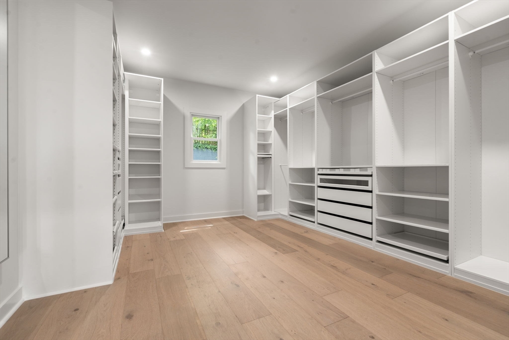 Brookline, Massachusetts, 02445, United States, 5 Bedrooms Bedrooms, ,5 BathroomsBathrooms,Residential,For Sale,1940156