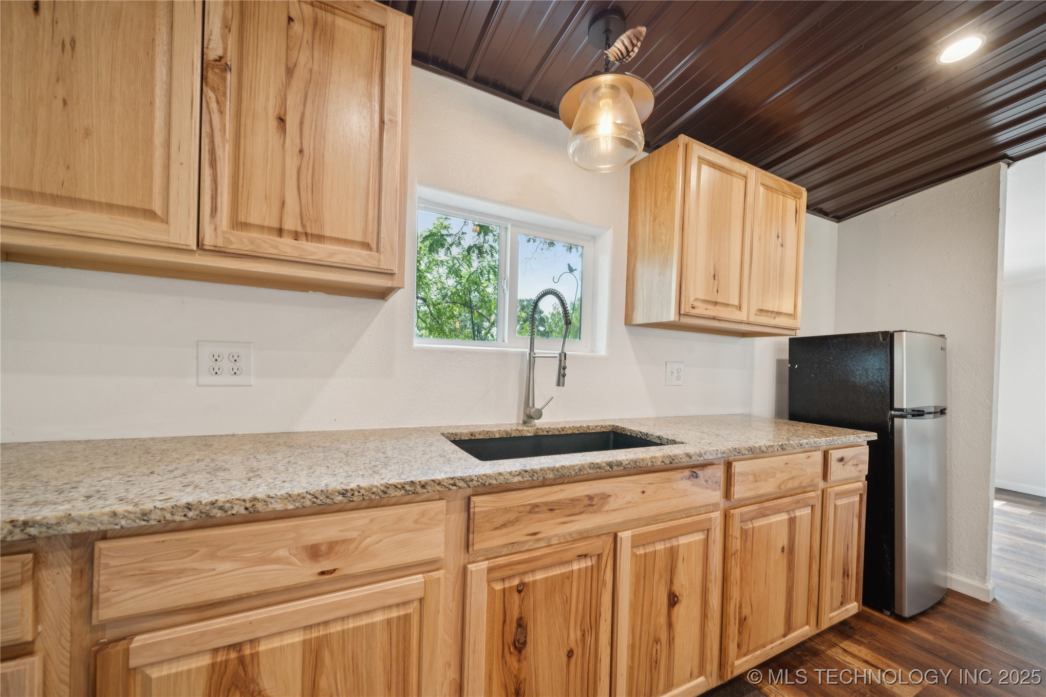 Henryetta, Oklahoma, 74437, United States, 3 Bedrooms Bedrooms, ,2 BathroomsBathrooms,Residential,For Sale,1907675