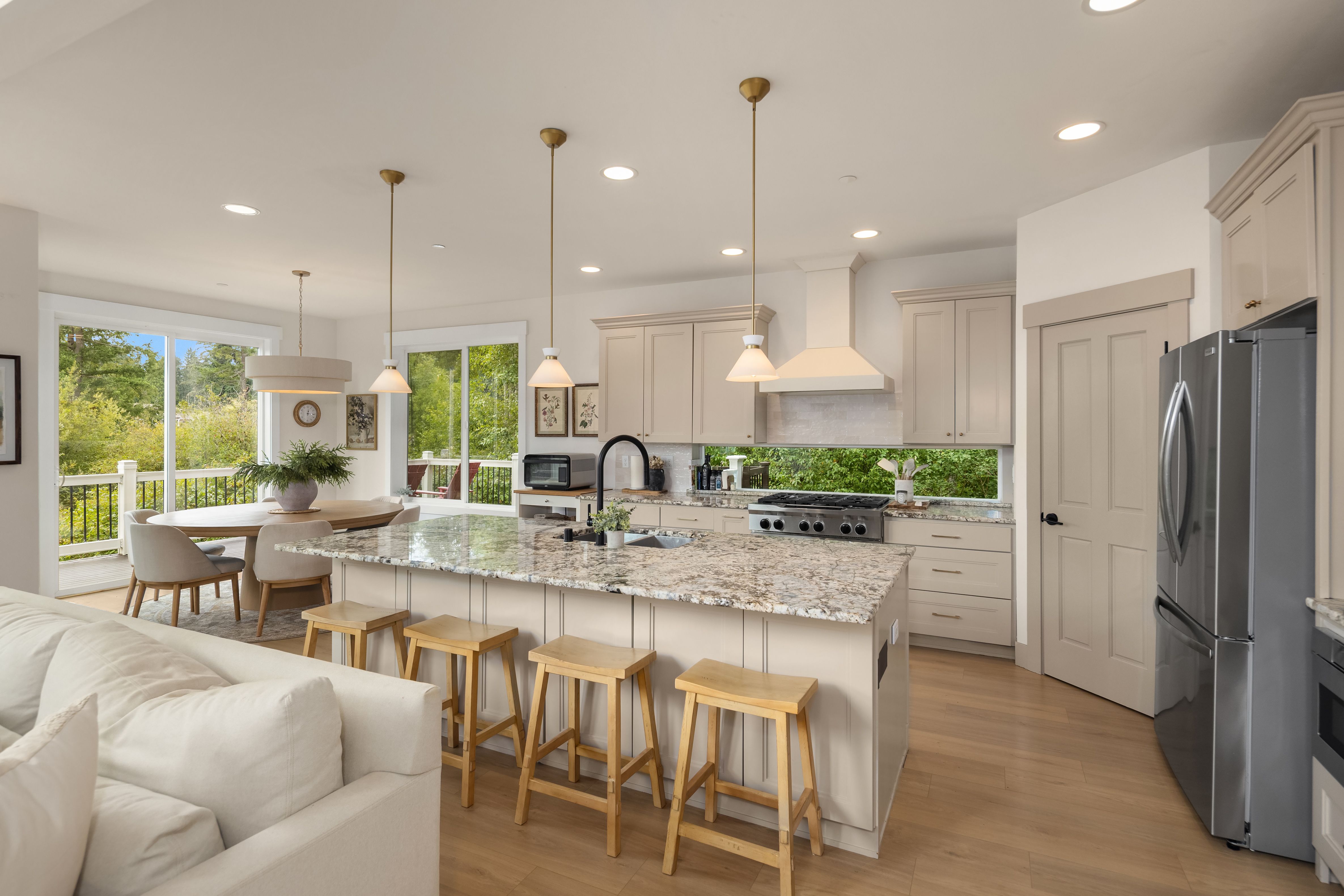  18619 Northeast Woodinville Duvall Road, Woodinville, WA 98072 - 物件實景