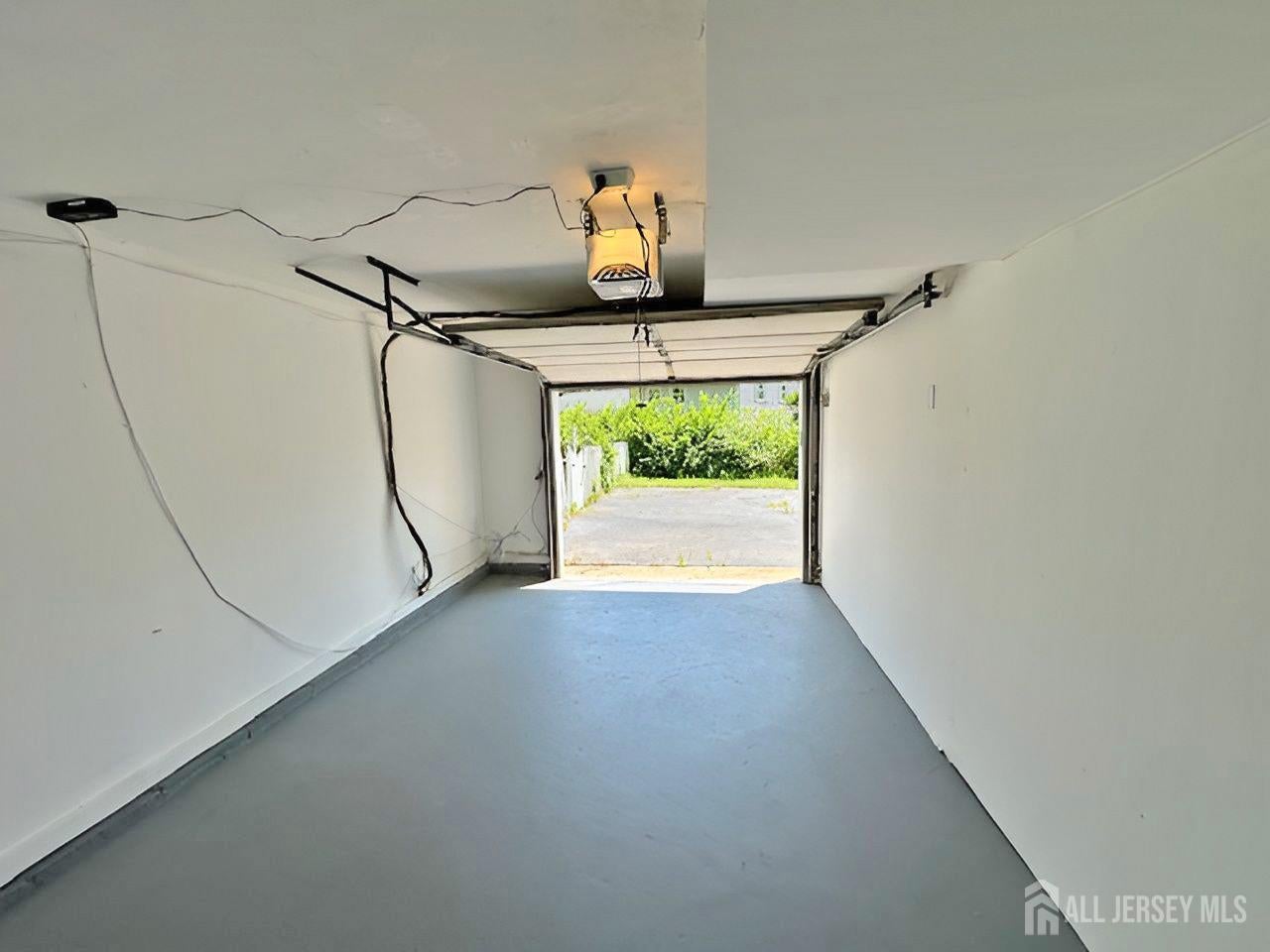 West Windsor, New Jersey, 08550, United States, 5 Bedrooms Bedrooms, ,3 BathroomsBathrooms,Residential,For Sale,1981003