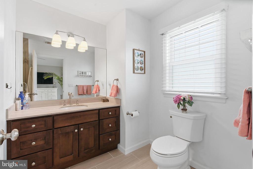 Manahawkin, New Jersey, 08050, United States, 4 Bedrooms Bedrooms, ,3 BathroomsBathrooms,Residential,For Sale,2005784