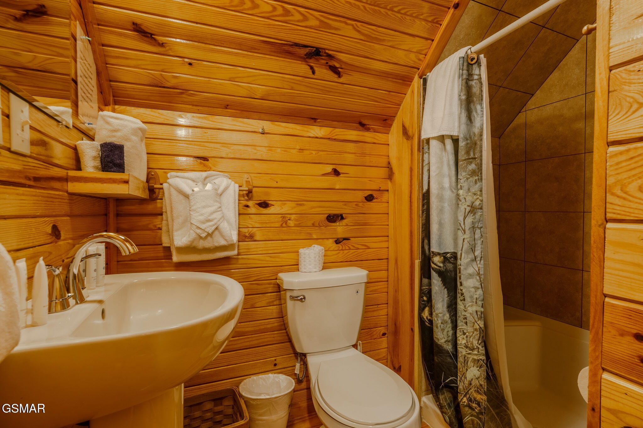 Sevierville, Tennessee, 37862, United States, 3 Bedrooms Bedrooms, ,3 BathroomsBathrooms,Residential,For Sale,2031500