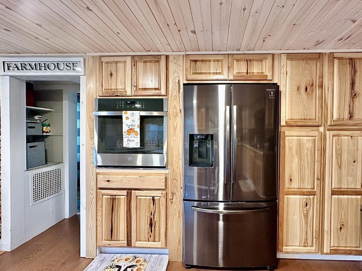 Plymouth, New Hampshire, 03264, United States, 4 Bedrooms Bedrooms, ,1 BathroomBathrooms,Residential,For Sale,1993277