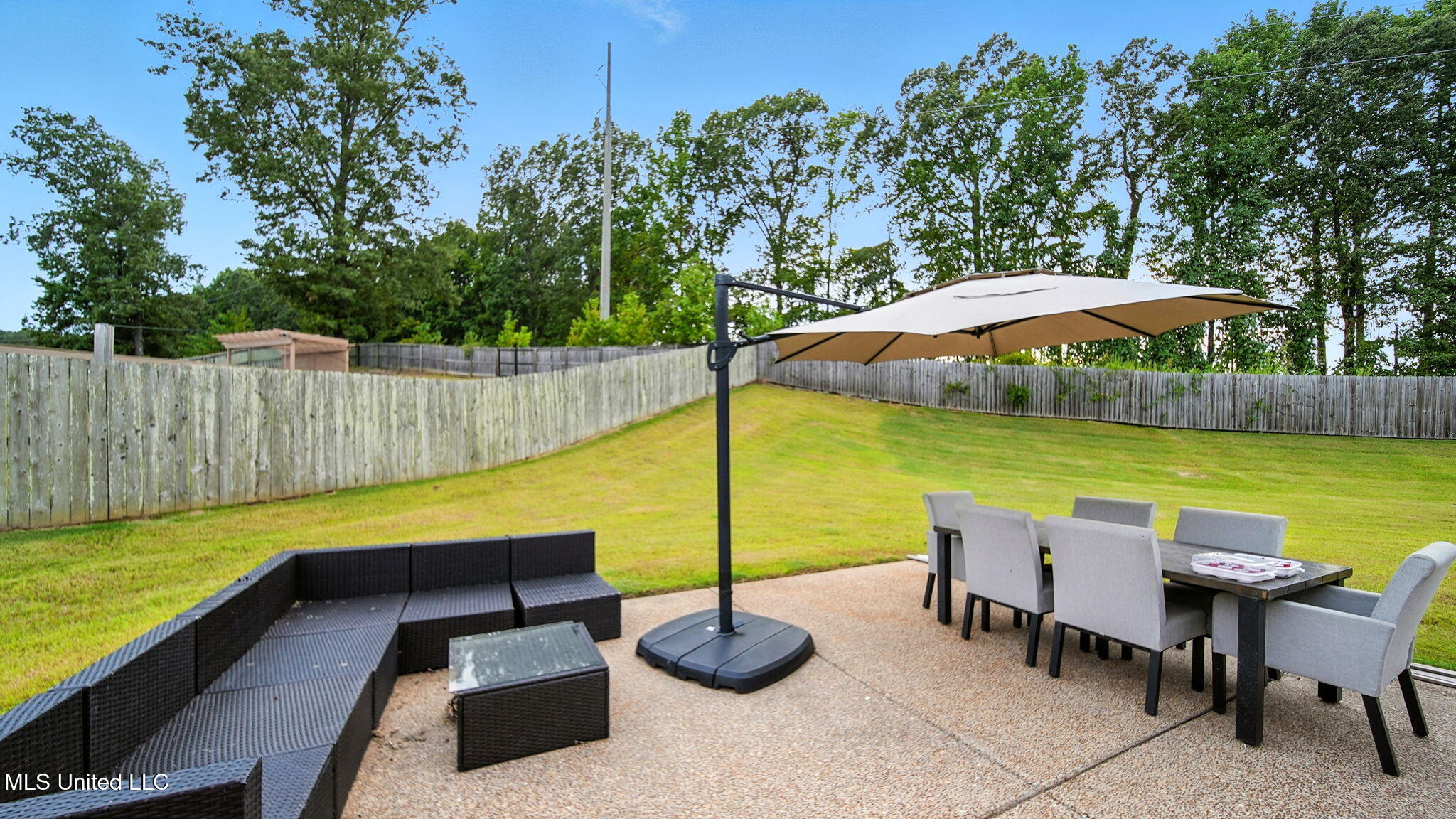 Hernando, Mississippi, 38632, United States, 4 Bedrooms Bedrooms, ,3 BathroomsBathrooms,Residential,For Sale,1978429