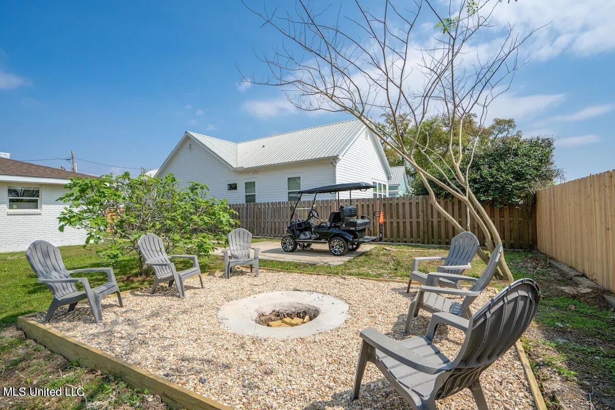 Bay Saint Louis, Mississippi, 39520, United States, 3 Bedrooms Bedrooms, ,2 BathroomsBathrooms,Residential,For Sale,1979454