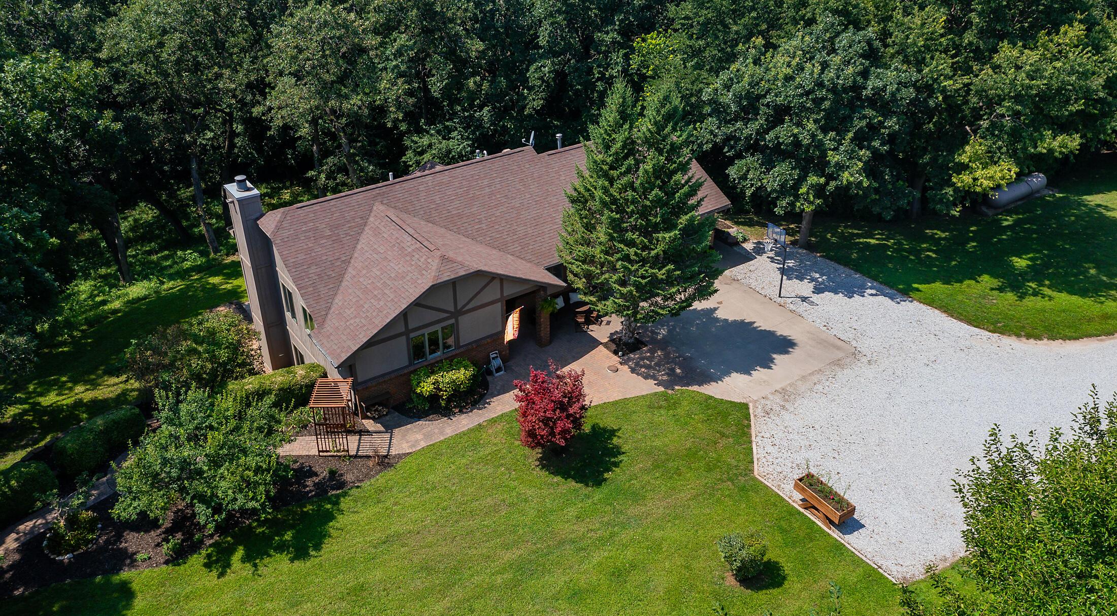 Kelley, Iowa, 50134, United States, 4 Bedrooms Bedrooms, ,2 BathroomsBathrooms,Residential,For Sale,1984612