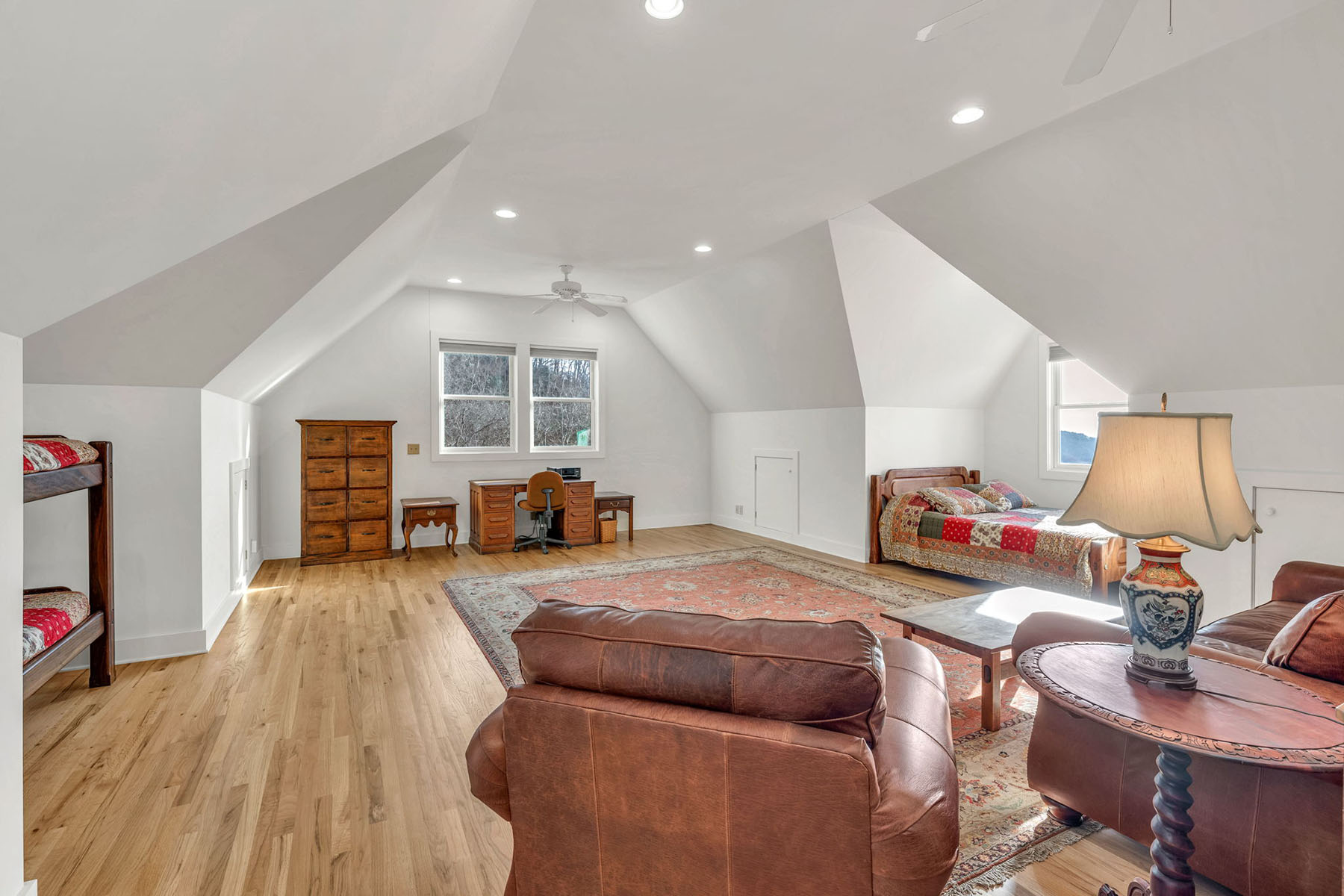  LENOIR - TIMBER RIDGE ESTATES - 物件實景