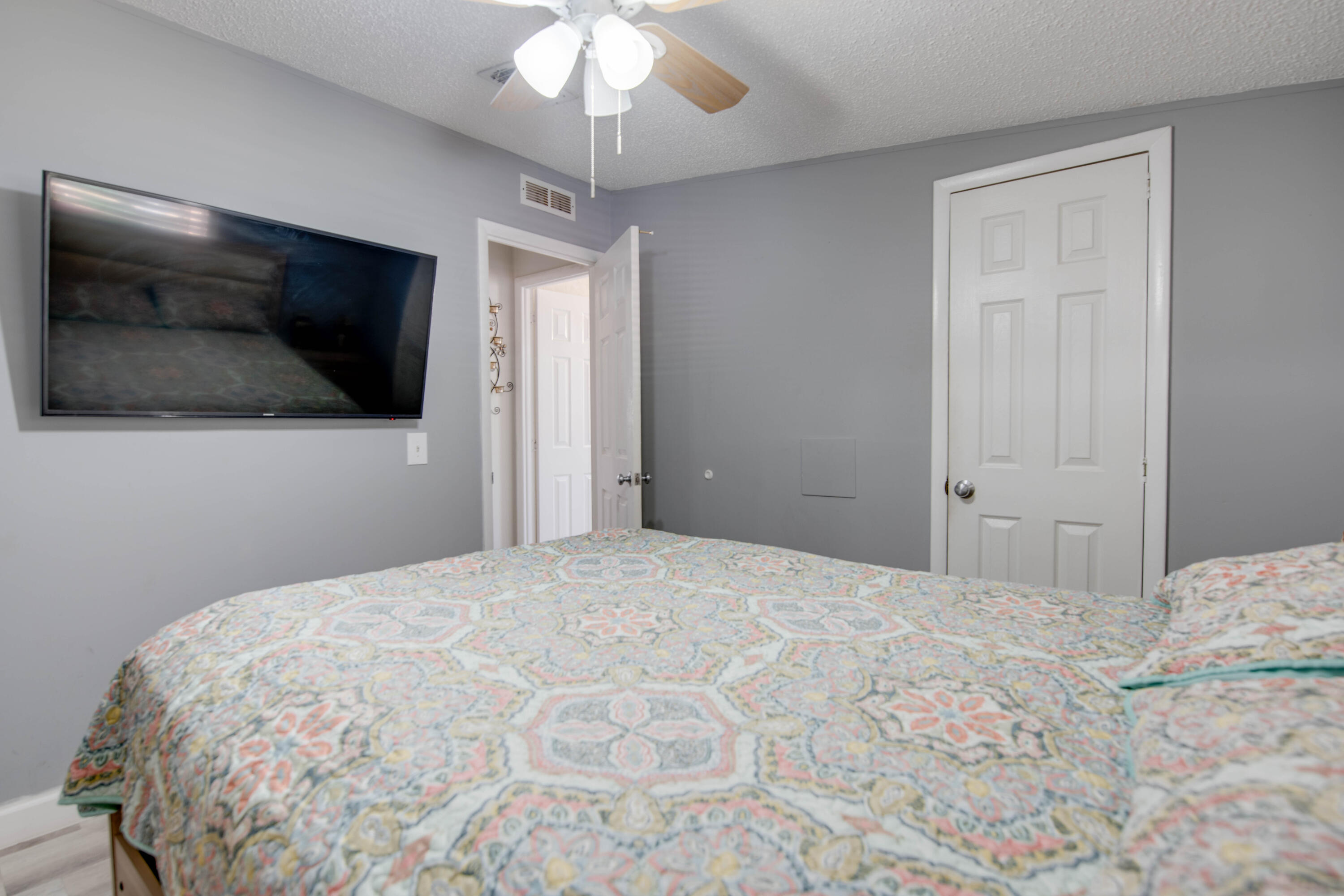 Stock Island, Florida, 33040, United States, 4 Bedrooms Bedrooms, ,3 BathroomsBathrooms,Residential,For Sale,1849012