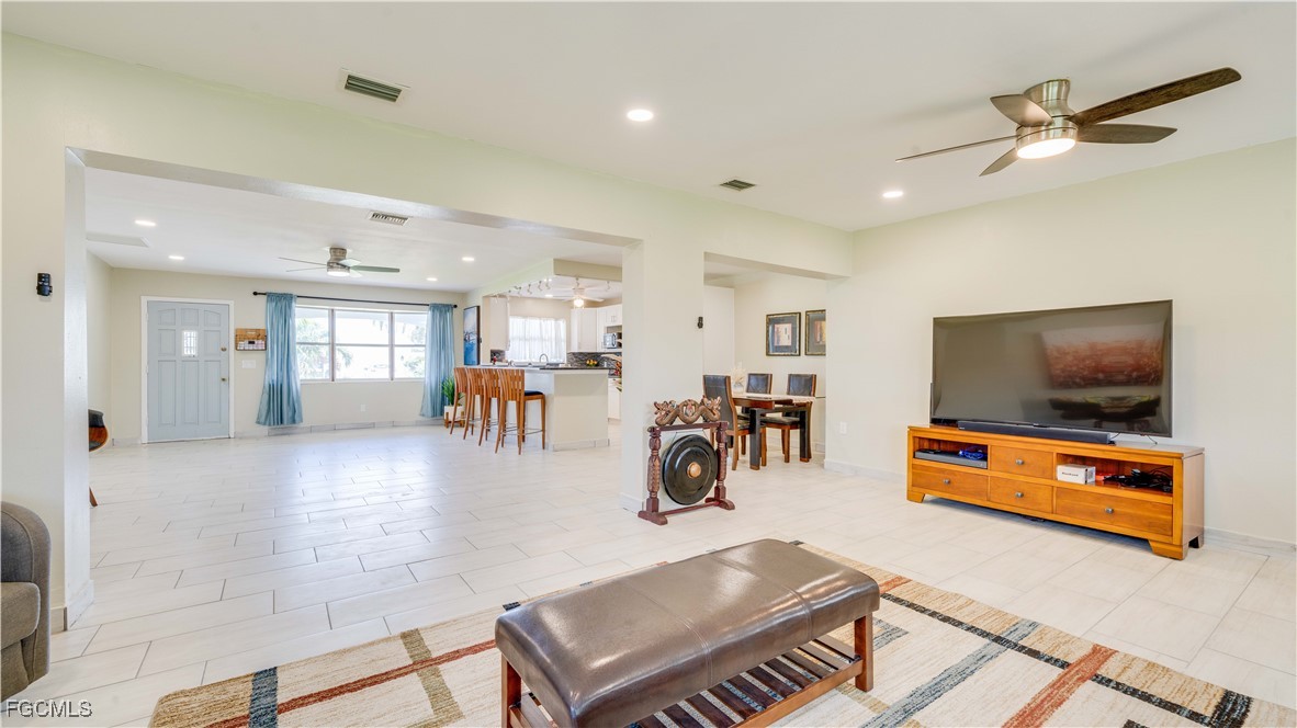 Cape Coral, Florida, 33904, United States, 3 Bedrooms Bedrooms, ,2 BathroomsBathrooms,Residential,For Sale,1973699