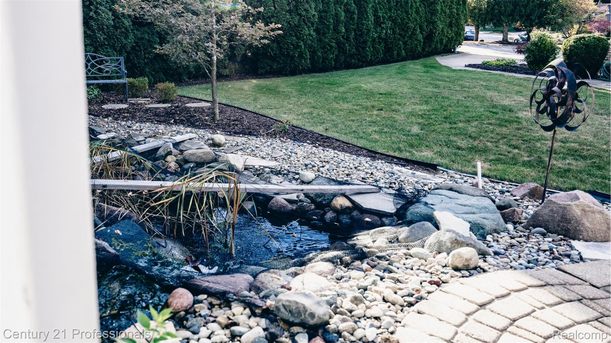 RochesterHills, Michigan, 48309, United States, 4 Bedrooms Bedrooms, ,4 BathroomsBathrooms,Residential,For Sale,1980404