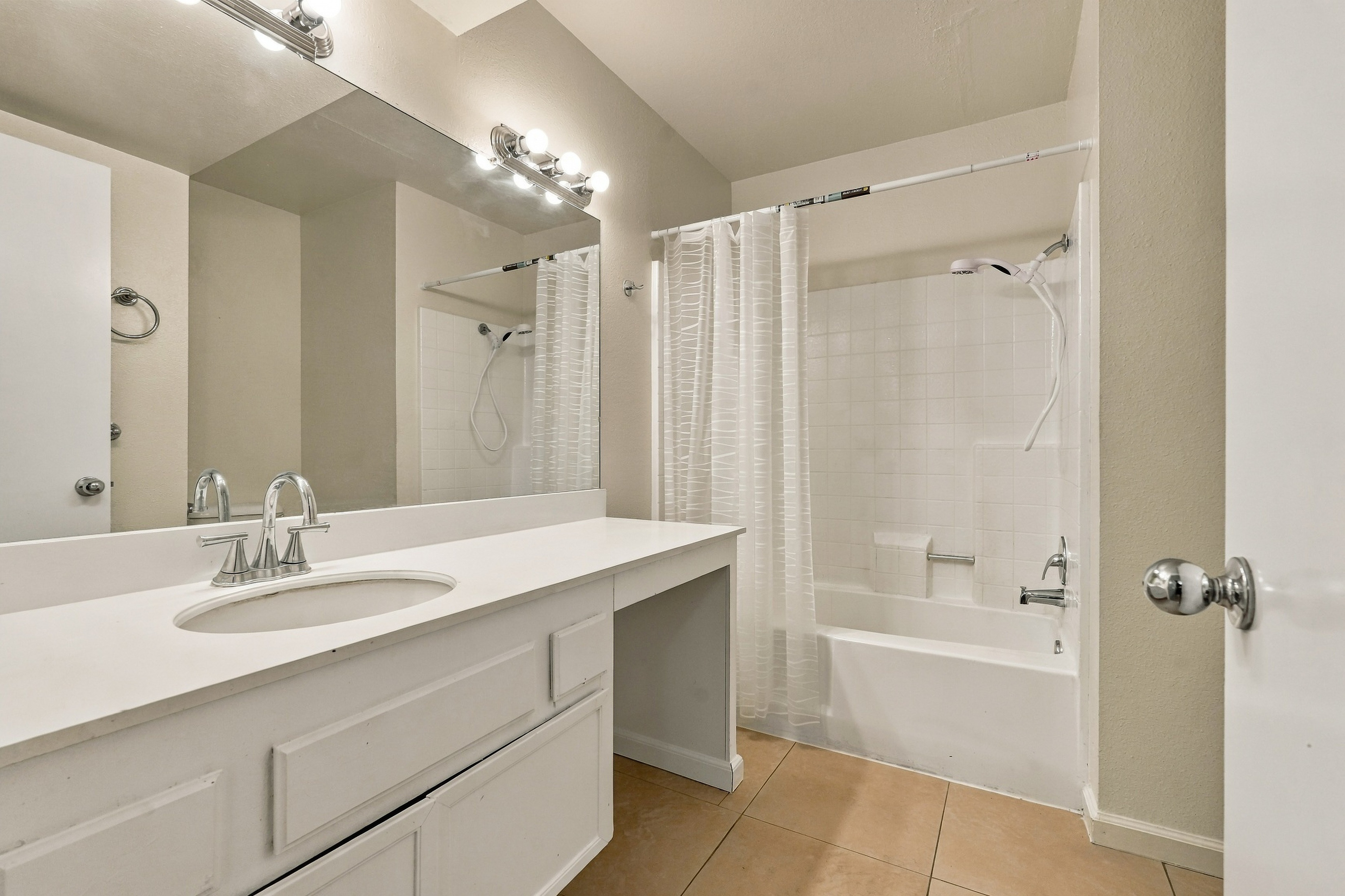  5985 Dandridge Lane, San Diego, CA 92115 - 物件實景