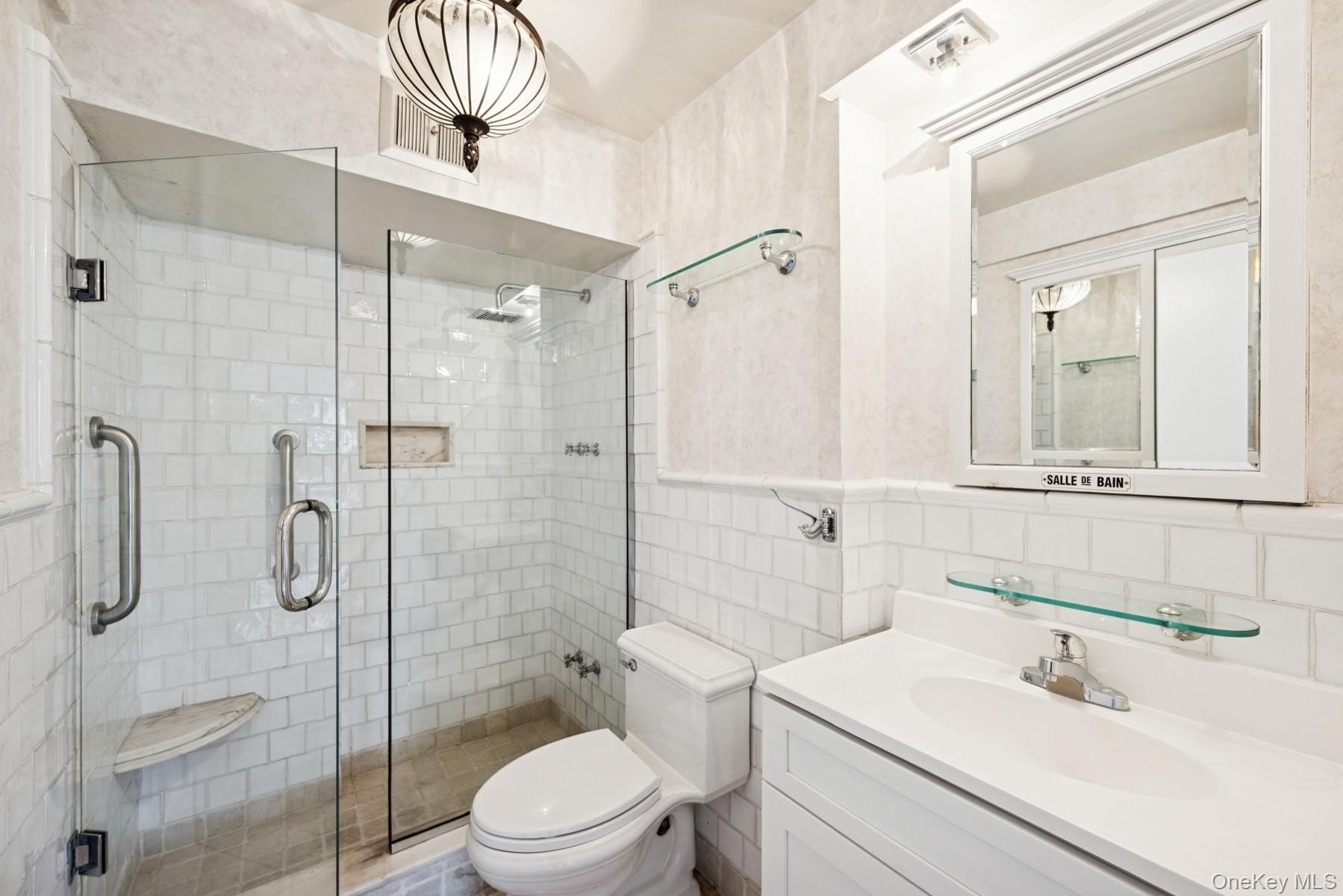 Beechhurst, New York, 11357, United States, 3 Bedrooms Bedrooms, ,2 BathroomsBathrooms,Residential,For Sale,1975309