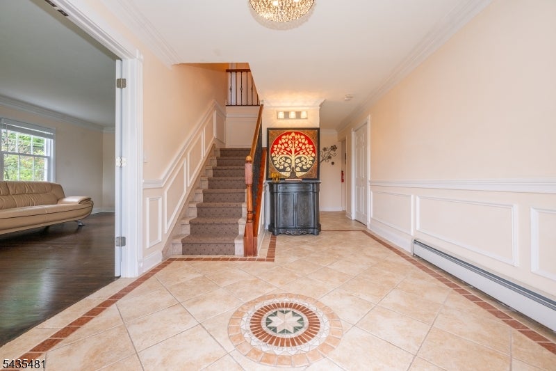 Wayne Twp., New Jersey, 07470, United States, 4 Bedrooms Bedrooms, ,3 BathroomsBathrooms,Residential,For Sale,2049437