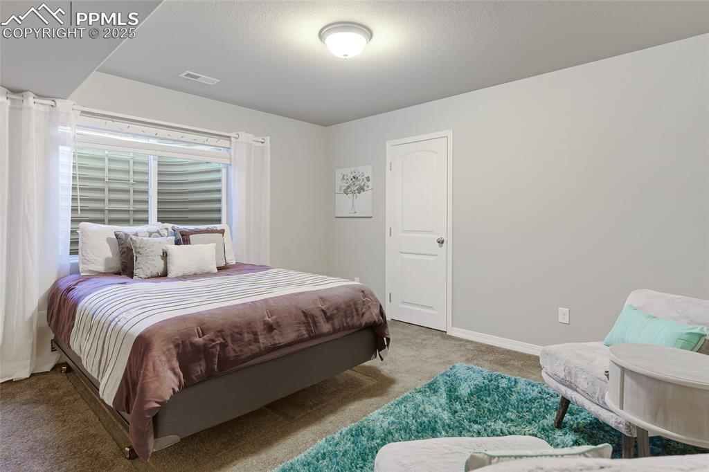 Monument, Colorado, 80132, United States, 5 Bedrooms Bedrooms, ,3 BathroomsBathrooms,Residential,For Sale,1875210