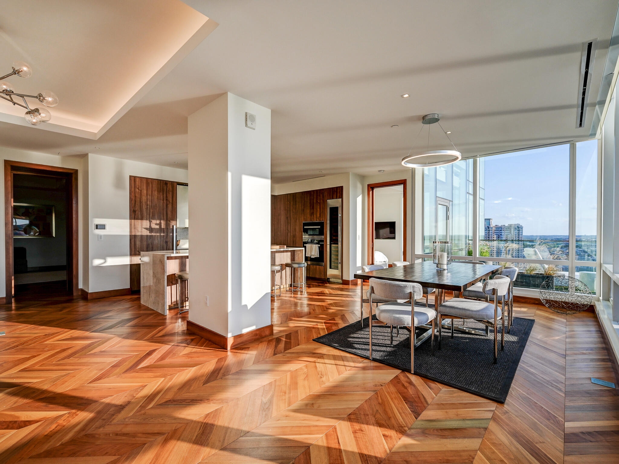  Four Seasons Private Residences - 物件實景
