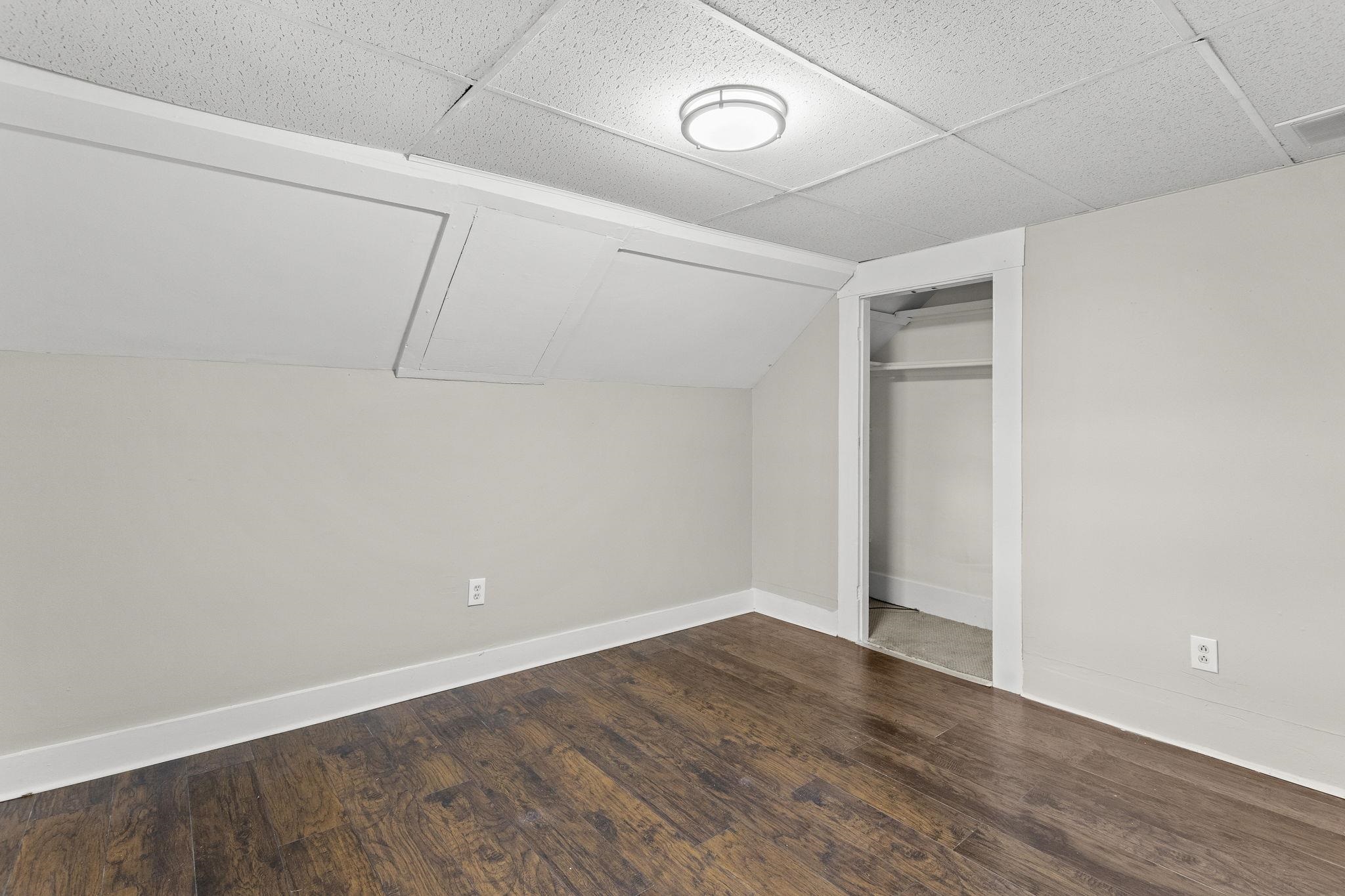 Manchester, New Hampshire, 03103, United States, ,Residential,For Sale,1981935