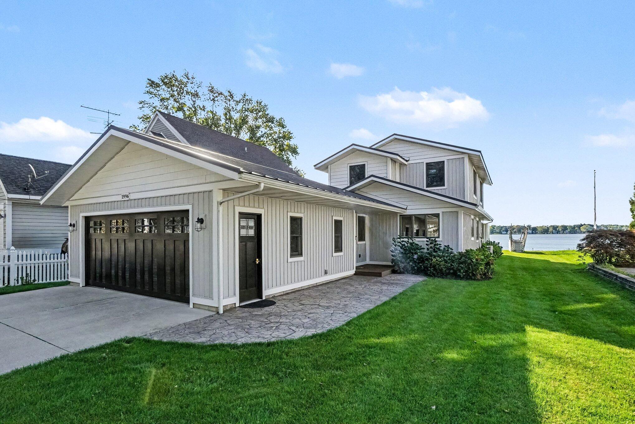 Lake St, Holland, MI 49424 #1