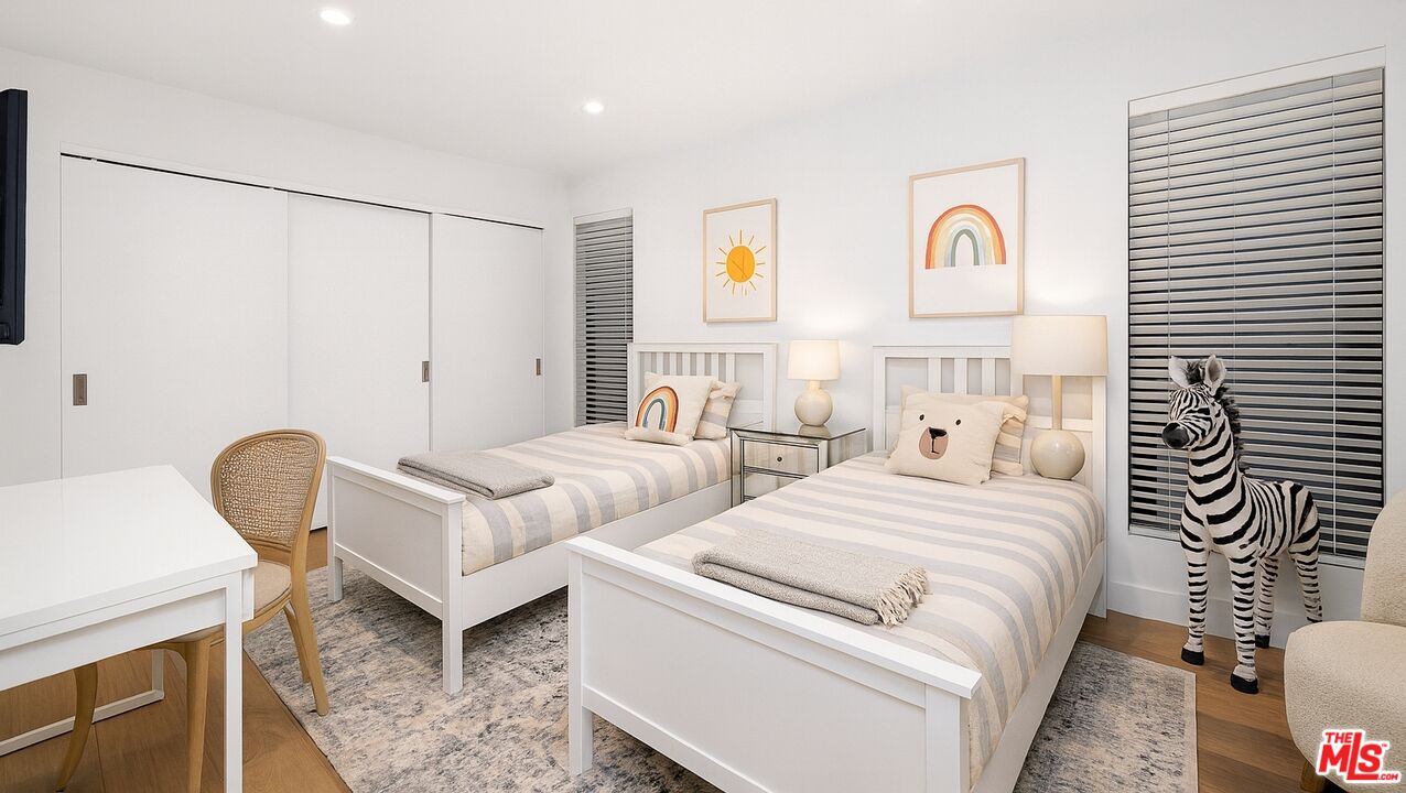 Los Angeles, California, 90046, United States, 5 Bedrooms Bedrooms, ,6 BathroomsBathrooms,Residential,For Sale,2000660