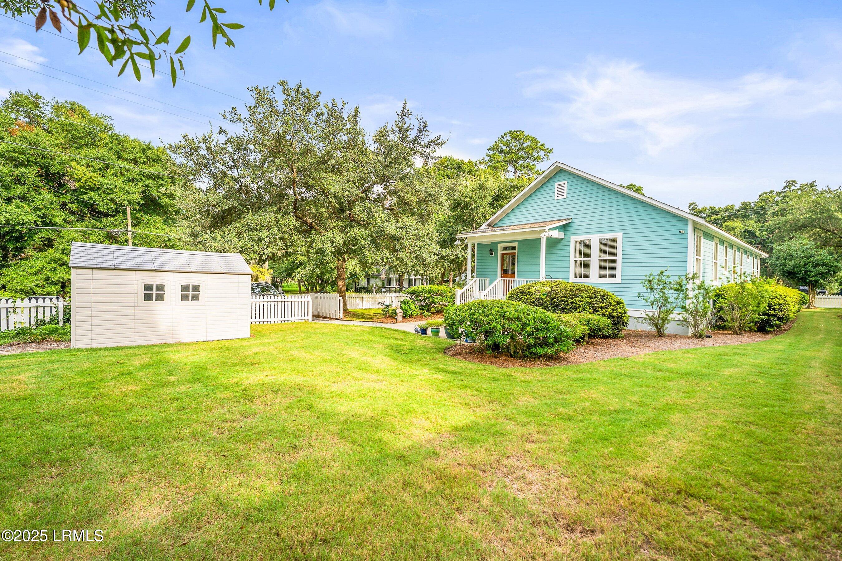 Beaufort, South Carolina, 29902, United States, 3 Bedrooms Bedrooms, ,2 BathroomsBathrooms,Residential,For Sale,1907069