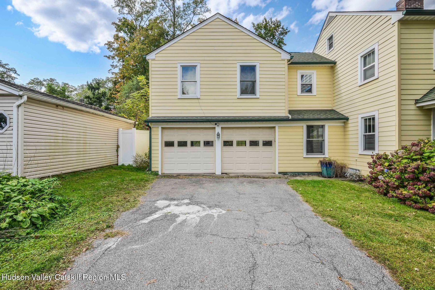 Rhinebeck, New York, 12572, United States, 3 Bedrooms Bedrooms, ,3 BathroomsBathrooms,Residential,For Sale,1776952