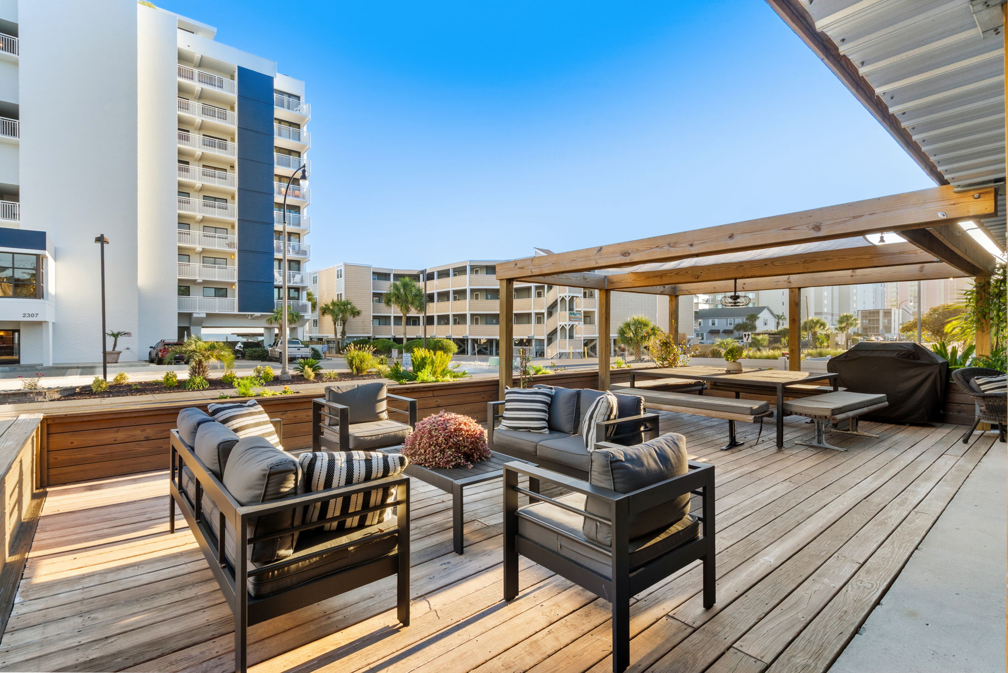 North Myrtle Beach, South Carolina, 29582, United States, 6 Bedrooms Bedrooms, ,3 BathroomsBathrooms,Residential,For Sale,1994221