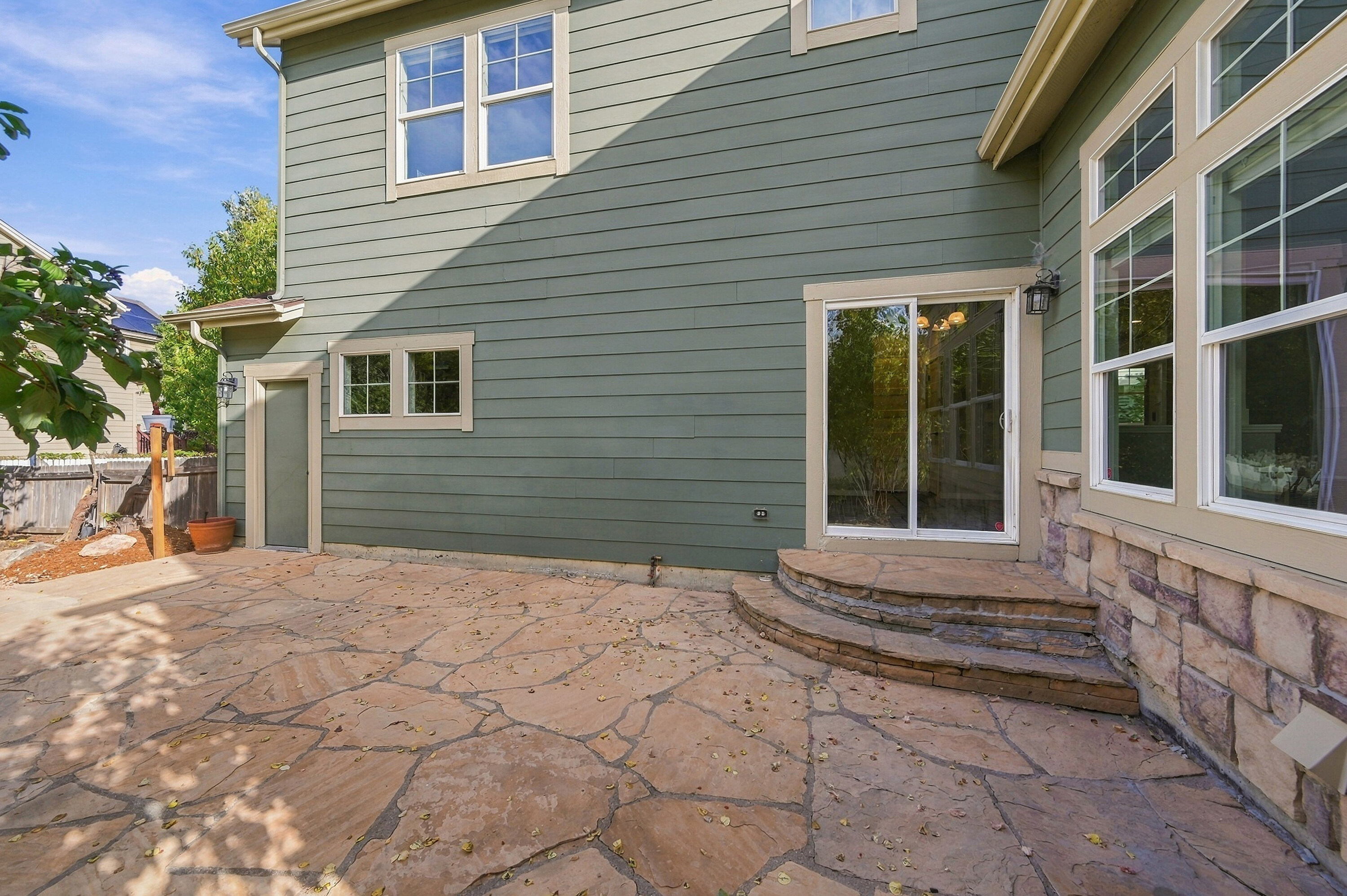  Beautifully updated and ideally located in desirable McKay Landing - 物件實景