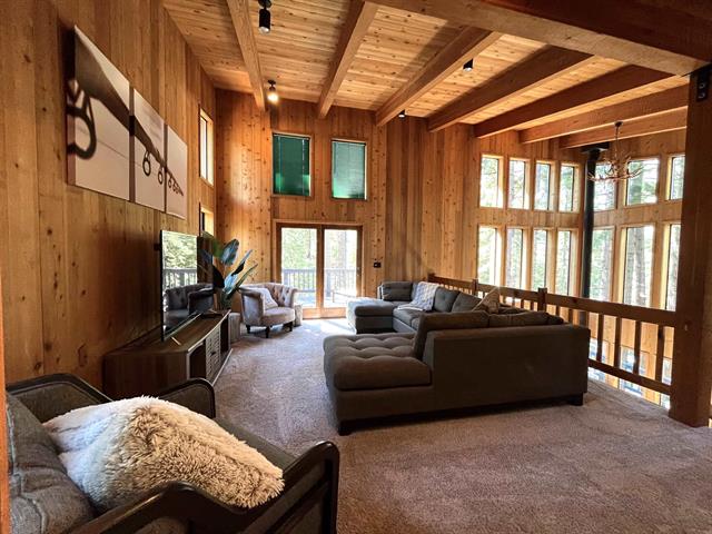 Lake Almanor West, California, 96920, United States, 5 Bedrooms Bedrooms, ,3 BathroomsBathrooms,Residential,For Sale,1949683