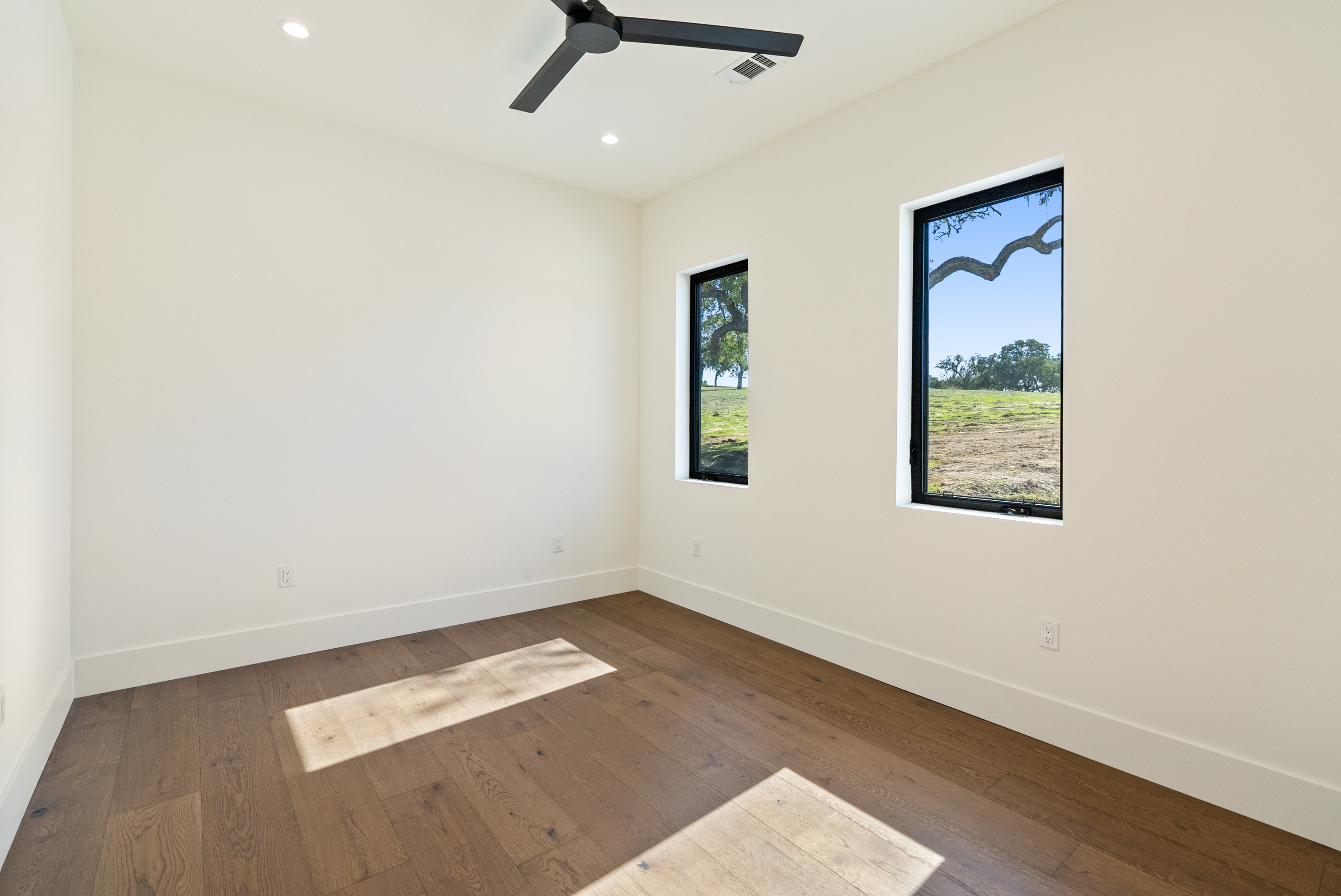  2220 Battering Rock - 物件實景