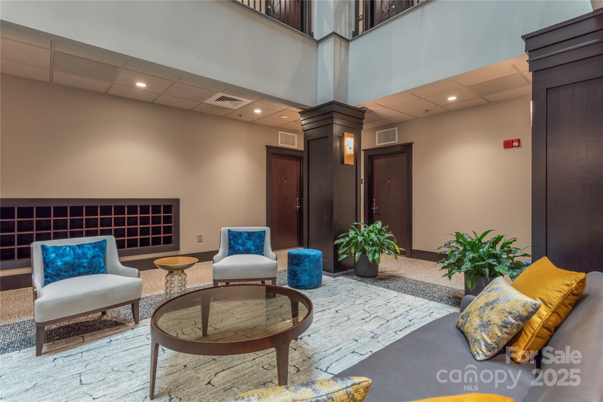 Asheville, North Carolina, 28801, United States, 2 Bedrooms Bedrooms, ,2 BathroomsBathrooms,Residential,For Sale,1827060