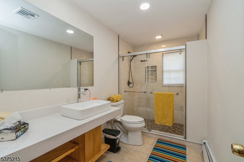 Raritan Twp., New Jersey, 08822, United States, 5 Bedrooms Bedrooms, ,3 BathroomsBathrooms,Residential,For Sale,1908572