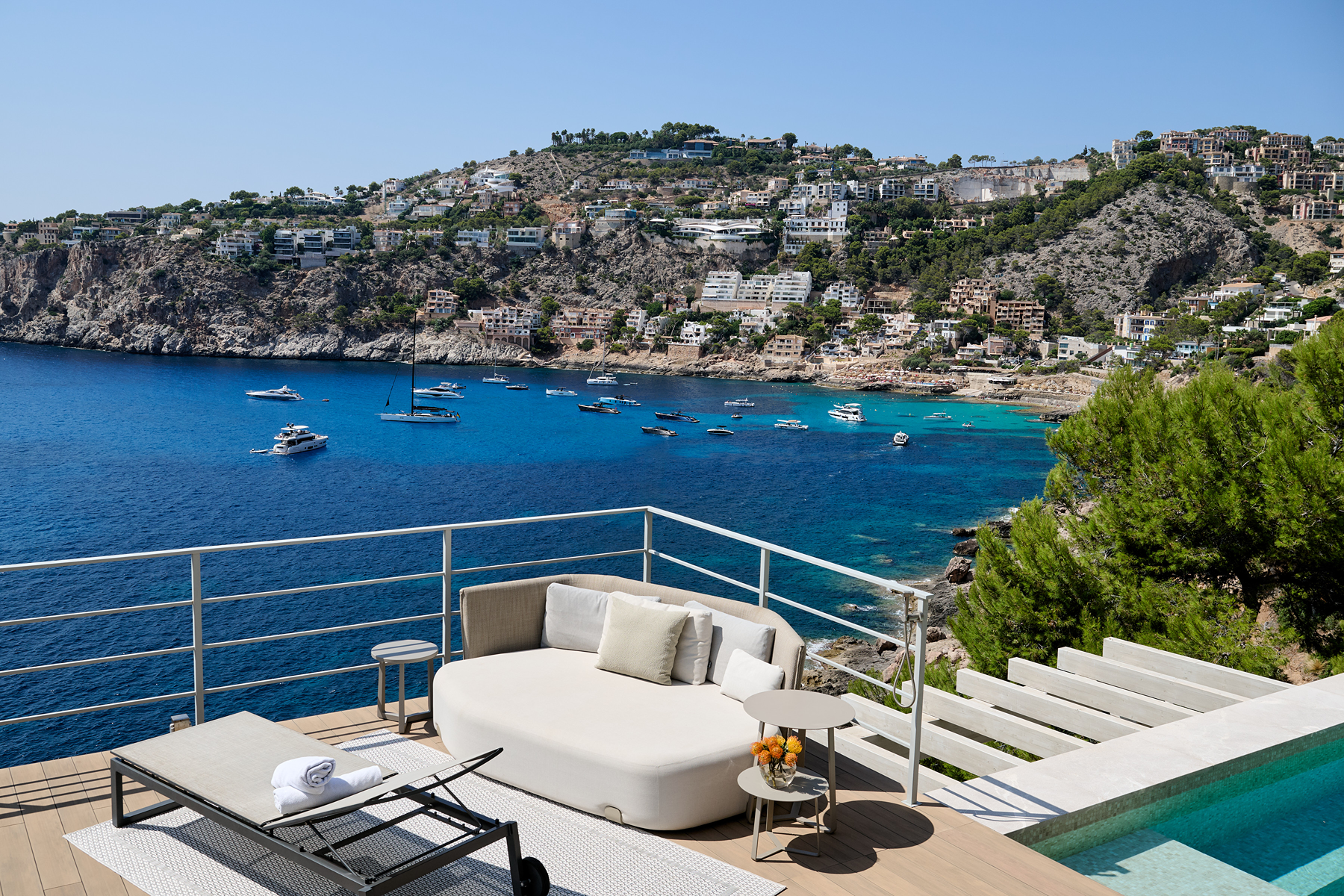  Villa on the first sea line with panoramic views in Andratx - 物件實景