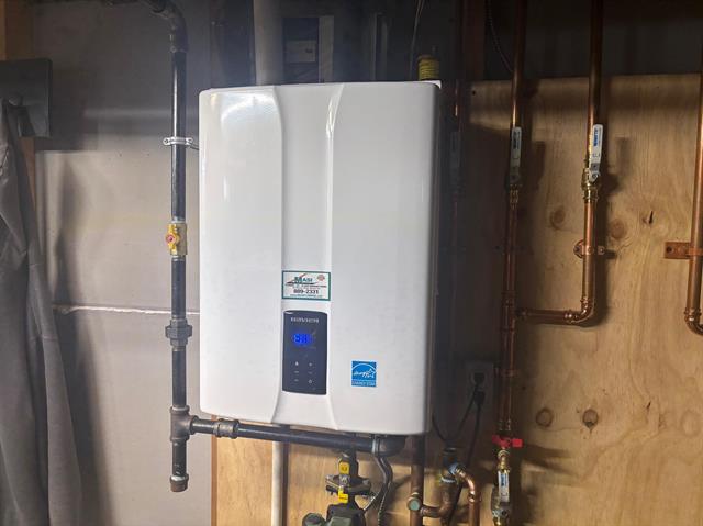 Nashua, New Hampshire, 03060, United States, 6 Bedrooms Bedrooms, ,2 BathroomsBathrooms,Residential,For Sale,2009233