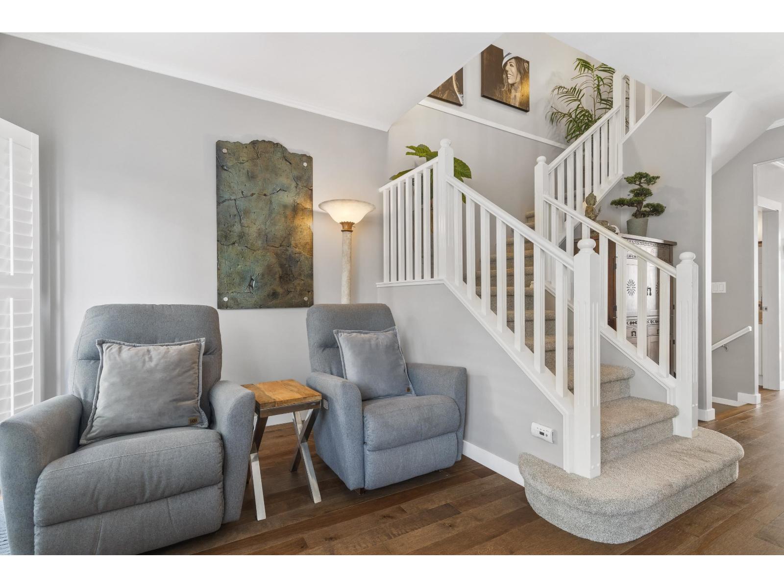 WHITE ROCK, British Columbia, V4B 3T4, CA, 3 Bedrooms Bedrooms, ,4 BathroomsBathrooms,Residential,For Sale,1949298