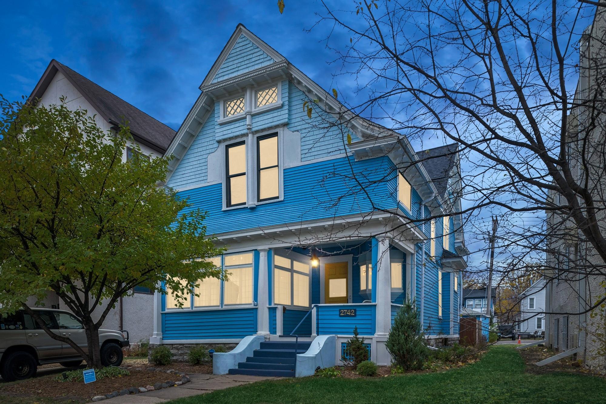 Minneapolis, Minnesota, 55408, United States, 4 Bedrooms Bedrooms, ,2 BathroomsBathrooms,Residential,For Sale,1898421