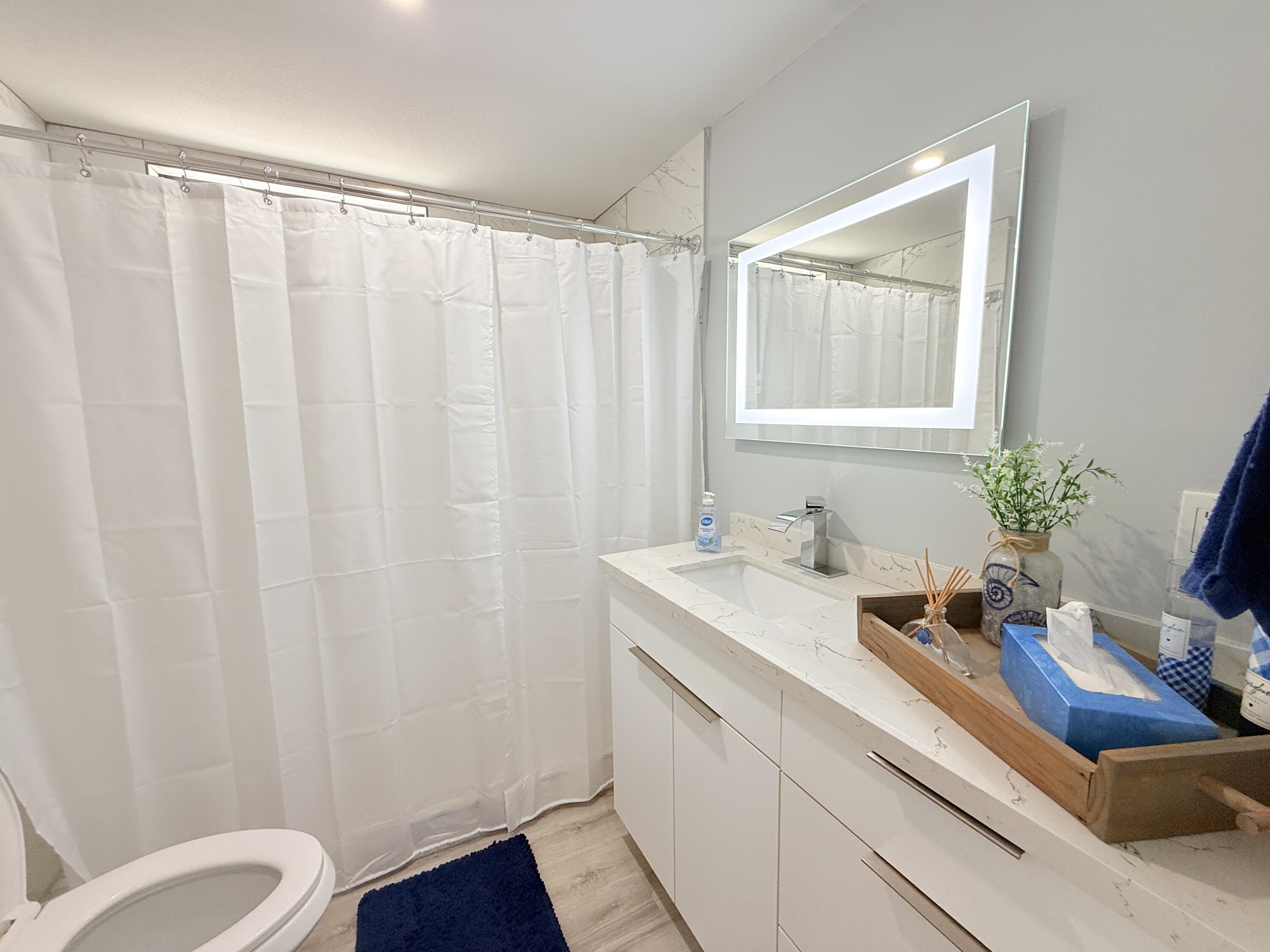 Key Largo, Florida, 33037, United States, 2 Bedrooms Bedrooms, ,2 BathroomsBathrooms,Residential,For Sale,1998042